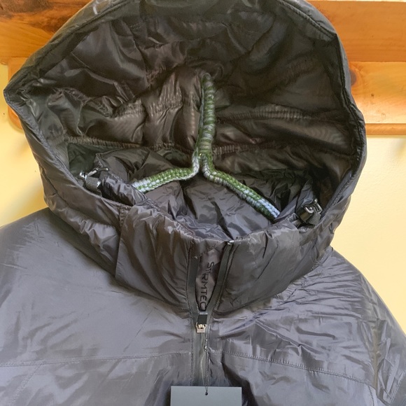 BNWT Men’s xl stormtech hoodie - Picture 2 of 3